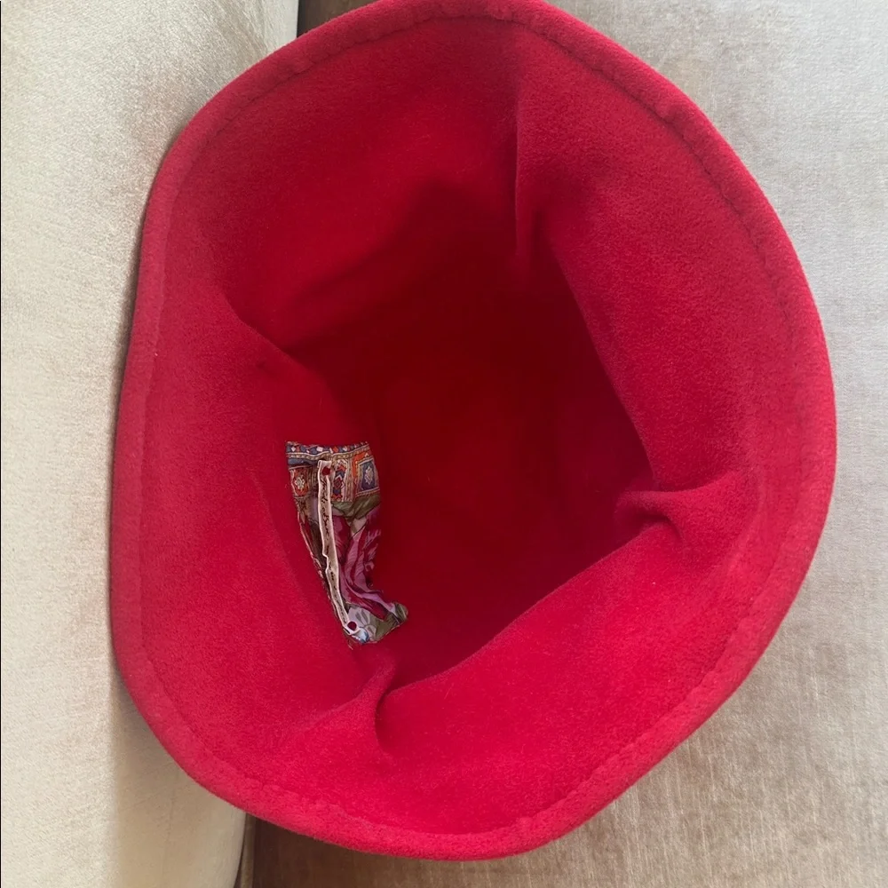 Antique Vintage Scarlet red Felt soft Cloche hat Buttons Decorated S/M England - Picture 11 of 16